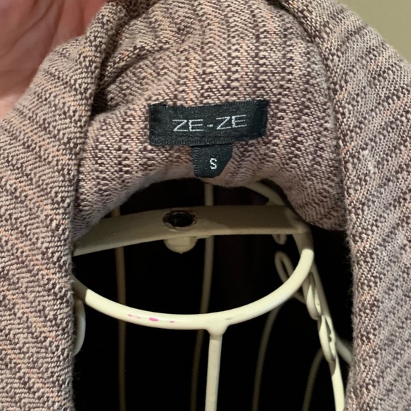 ZE-ZE Jacket/Blazer - Picture 6 of 7